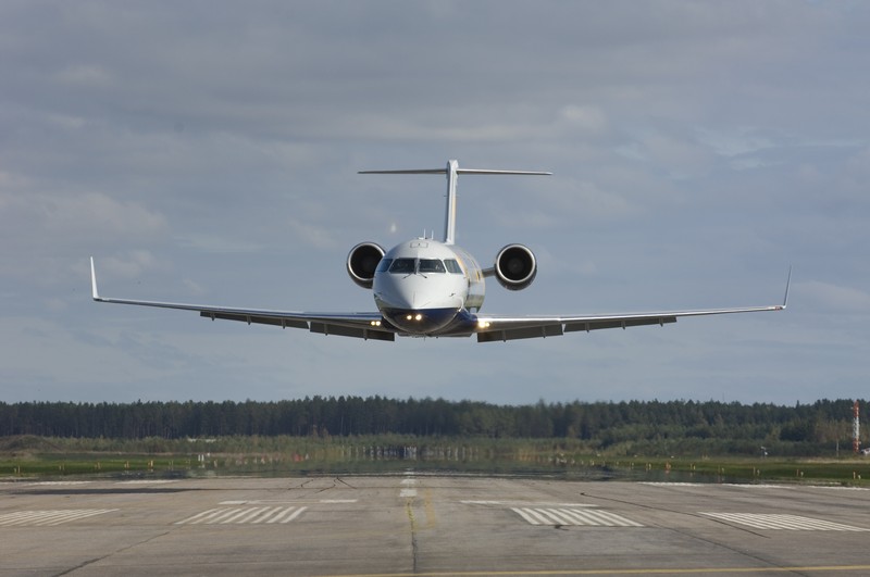 [crj200.jpg]