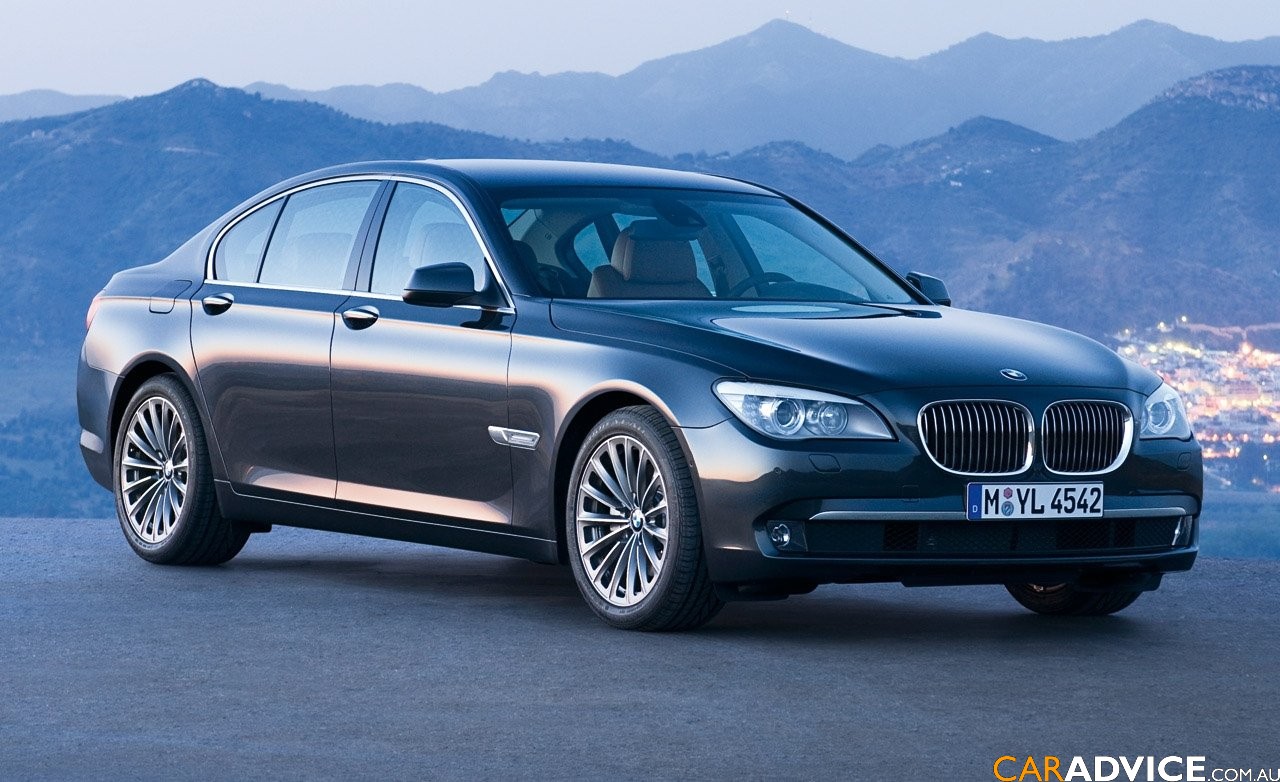 http://1.bp.blogspot.com/_QwOSO1-d-uo/TQEVxyQ4I-I/AAAAAAAAAYU/qP2s4RepX_Q/s1600/2009-bmw-7series-12.jpg