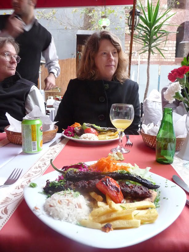 [Lunch+with+Bill+and+#30378E.jpg]