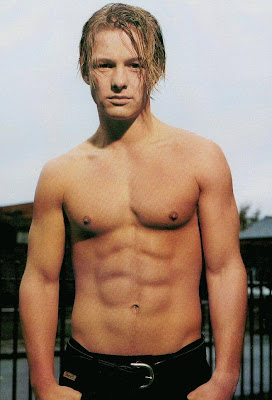 Fake males Nude Photos 82