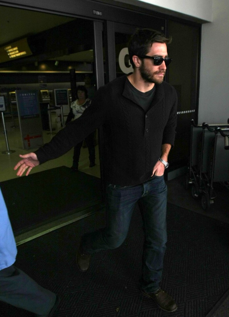 Jake Gyllenhaal exits LAX