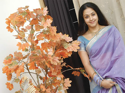 Jyothika hot-sexy-heroine-jyothika-tamil-telugu-actress-kollywood-tollywood-celebrity-surya-wife-jo-jothika-jyotika