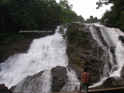 charpa-waterfalls,waterfall-in-kerala,Keralas-famous-waterfalls,south-indian-famous-waterfalls,chalakkudy-river-waterfalls-in-charpa-thrissur