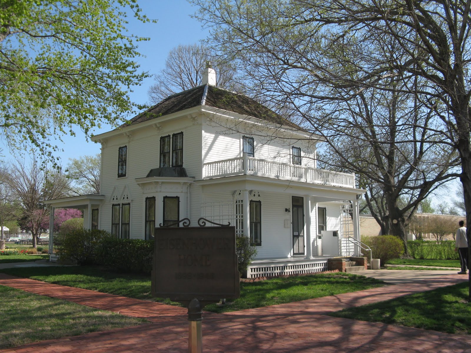 Tarra's Travels Abilene, KS. Eisenhower Home/Homestead Monument