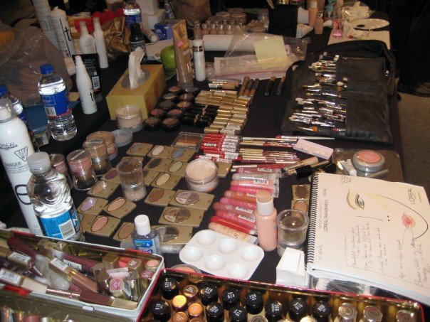 [makeup.jpg]