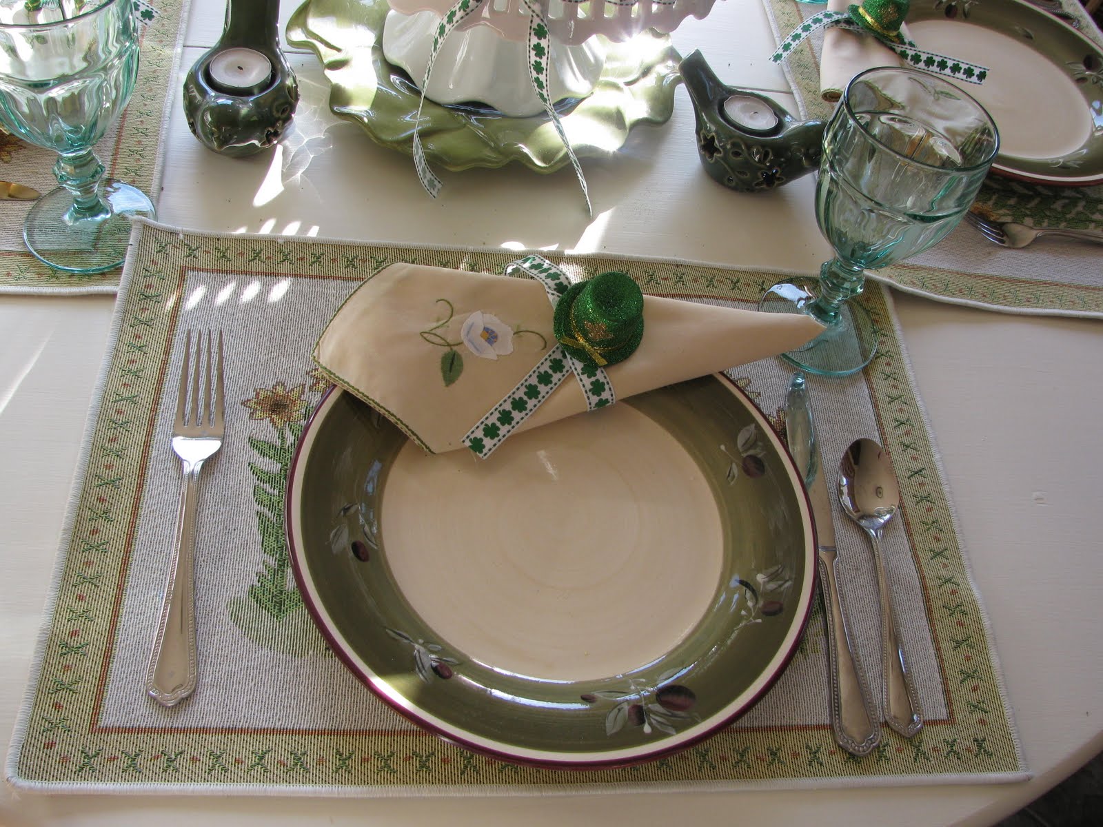 [irish+table+birds+1227.JPG]