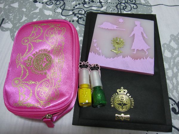 The workshop participants went home with a pouch, two nail polishes and a
