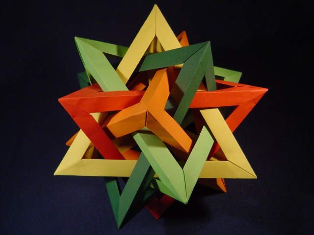 [fit-five-intersecting-tetrahedra-60deg-2.jpg]