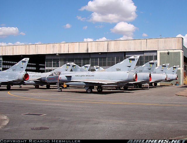 Liberacion de Mirage 2000-5 ex AdA para el mercado de segunda mano? - Página 5 Mirage+almacenados