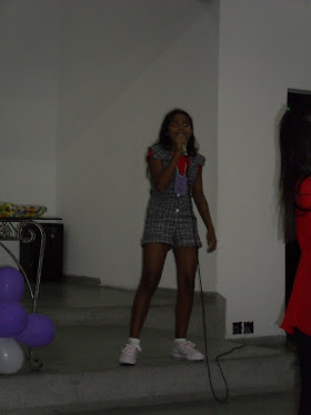 Elis louvando ao Senhor no dia 05/08/2011