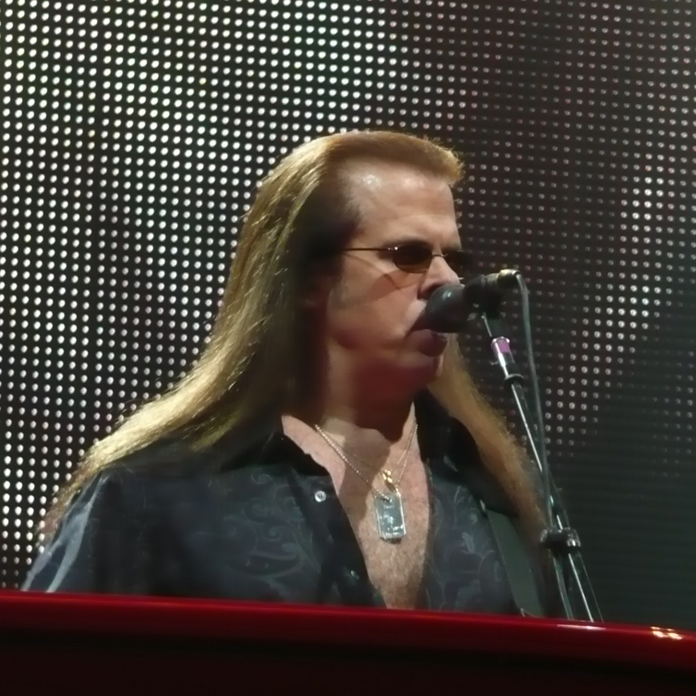 33 years of eltonjohnallsongslist People (XLI) Bob Birch