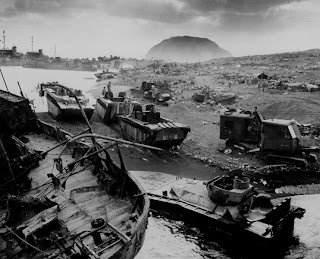 http://1.bp.blogspot.com/_RPeWrJe1VCY/TSScCHYm03I/AAAAAAAAAHs/eHTS4zDVE4w/s1600/w2_iwo-jima2.jpg