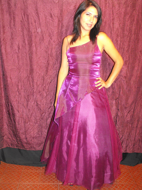 VESTIDO MAGENTA  AJUSTABLE  TALLA 42 SATIN CON TULL ELASTICADO
