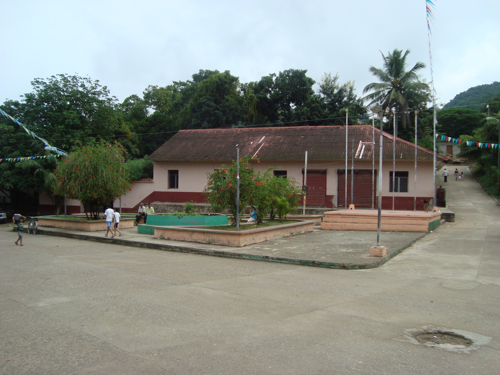 CALLES DE PUEBLO NUEVO, PETOA, SANTA BARBARA
