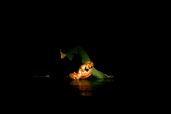 SAGRADO  (danza / solo)