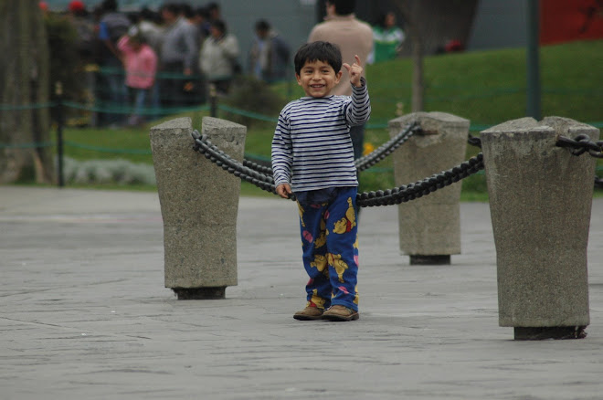 niño feliz