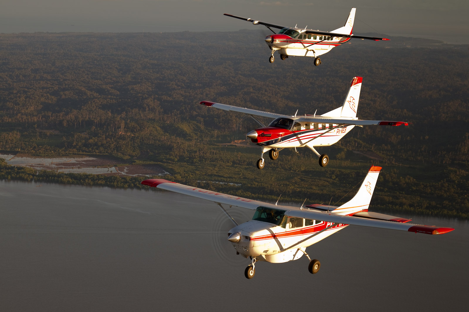 the forney flyer air to air shots flyer with light shoot in air