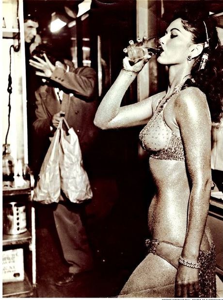 [weegee_stripper_gold_painted.jpg]