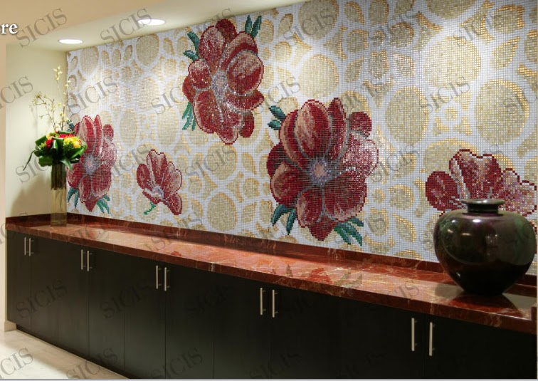 نقره لتكبير أو تصغير الصورة ونقرتين لعرض الصورة في صفحة مستقلة بحجمها الطبيعي