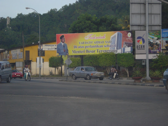 LAGI BILL BOARD UCAPAN TAHNIAH