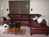 http://1.bp.blogspot.com/_RecYS-7kJxA/TECFbwDb2AI/AAAAAAAADIg/kdmj_teUbtU/s1600/SR+101+Living+Room.jpg