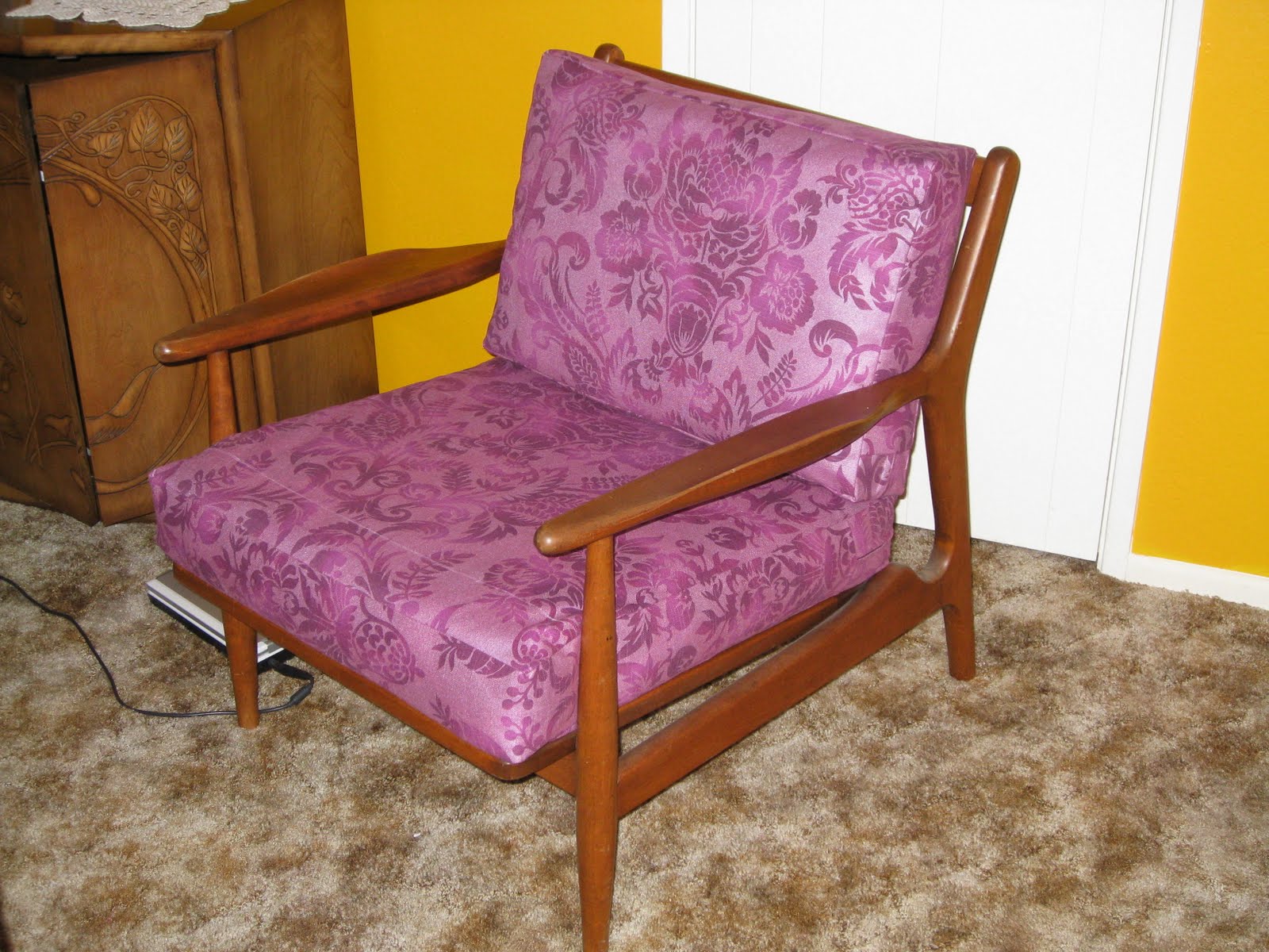 Once upon a Snork..: Finally. Sewing Mid Century Modern Chair Cushions