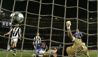 [essien.JPG]