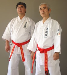 SENSEI SHOEI MIYAZATO JUNTO A SENSEI MASATOSHI MIYAZATO