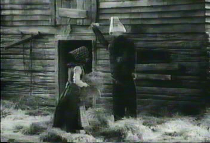 [49th+PARALLEL+Scarecrow.bmp]