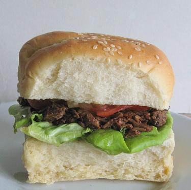 [chilli+beef+sandwich+pineapple+salsa.JPG]