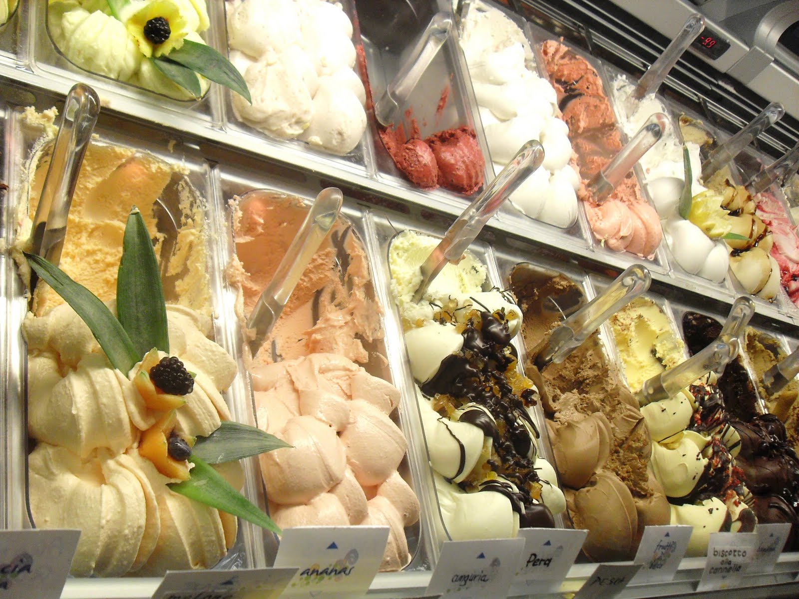 All About Abbie...: Kokonuts for Italian Ice cream!