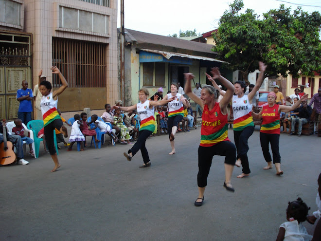 Participation des élèves du Stage au Dundunba à Conakry
