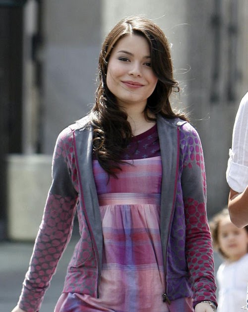Celebrity Birthdays: Birthday: Miranda Cosgrove