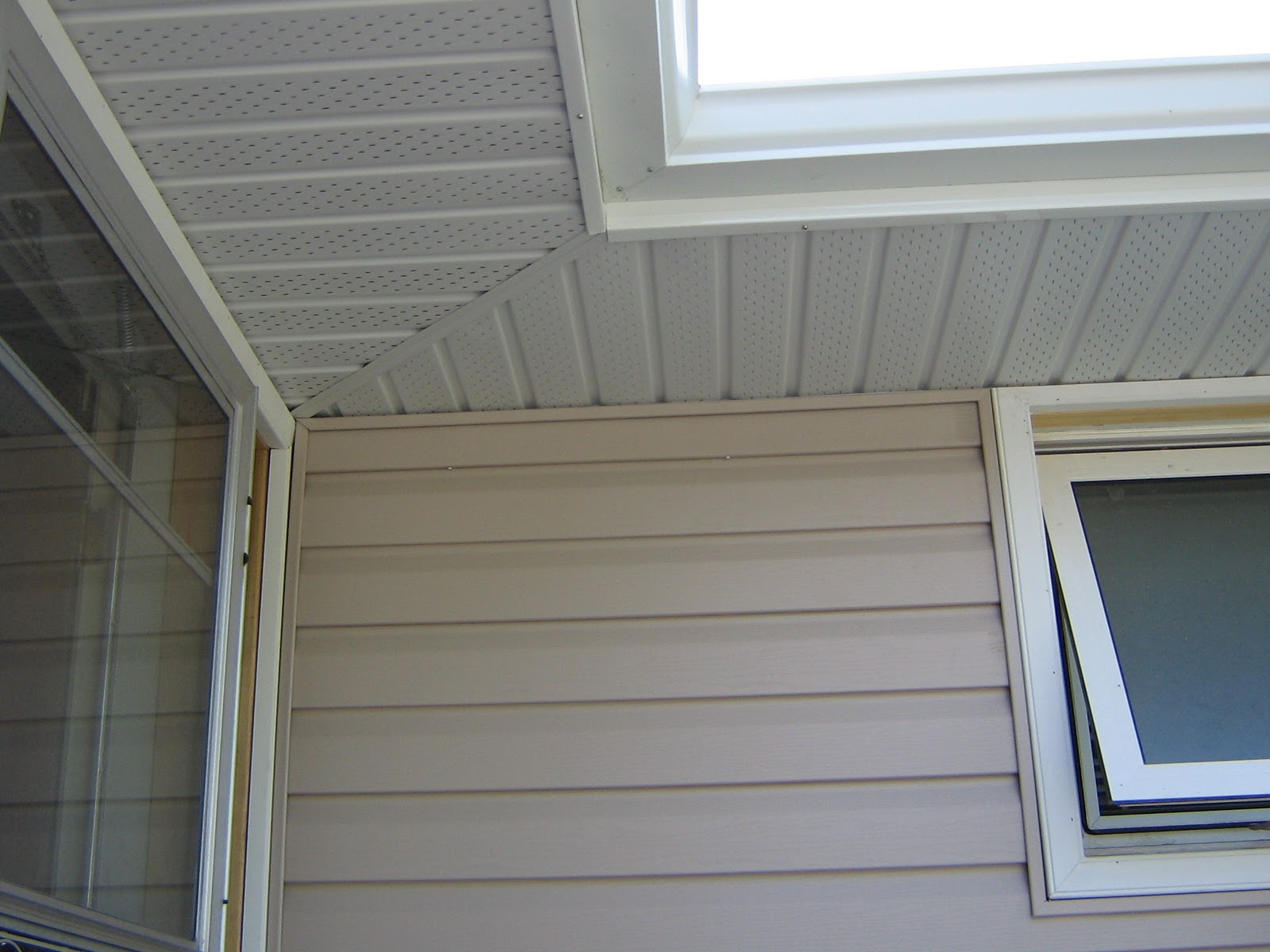 HomeCraft Renovations Vinyl Siding, Fascia and Soffits