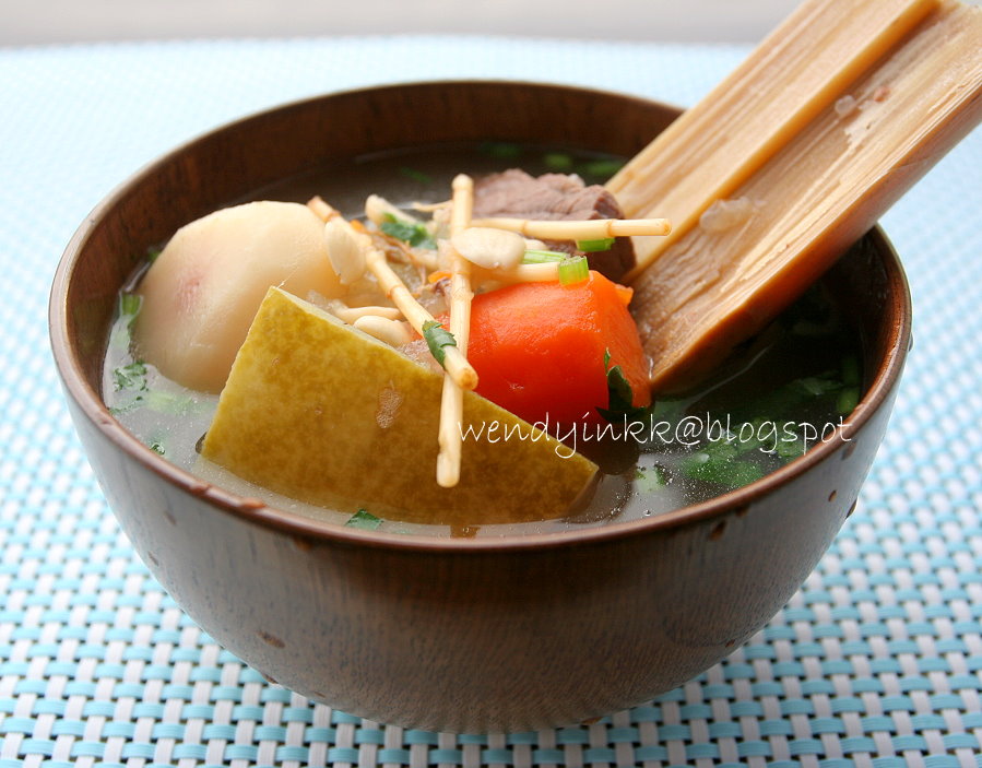 Table for 2.... or more Beef Soup with Waterchestnuts and Wintermelon