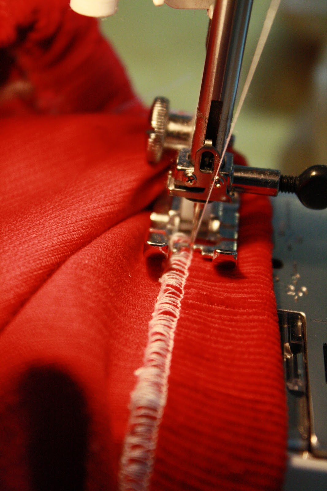 The Naptime Report Serger Elastic Waistband Tutorial