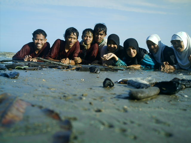 Ngintiiip Apaan Tuh... Jangan di Ikuti Yaaa....