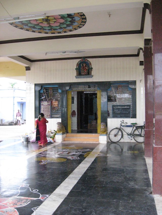 [Senkottai+Nithyakalyani+amman+temple12.jpg]