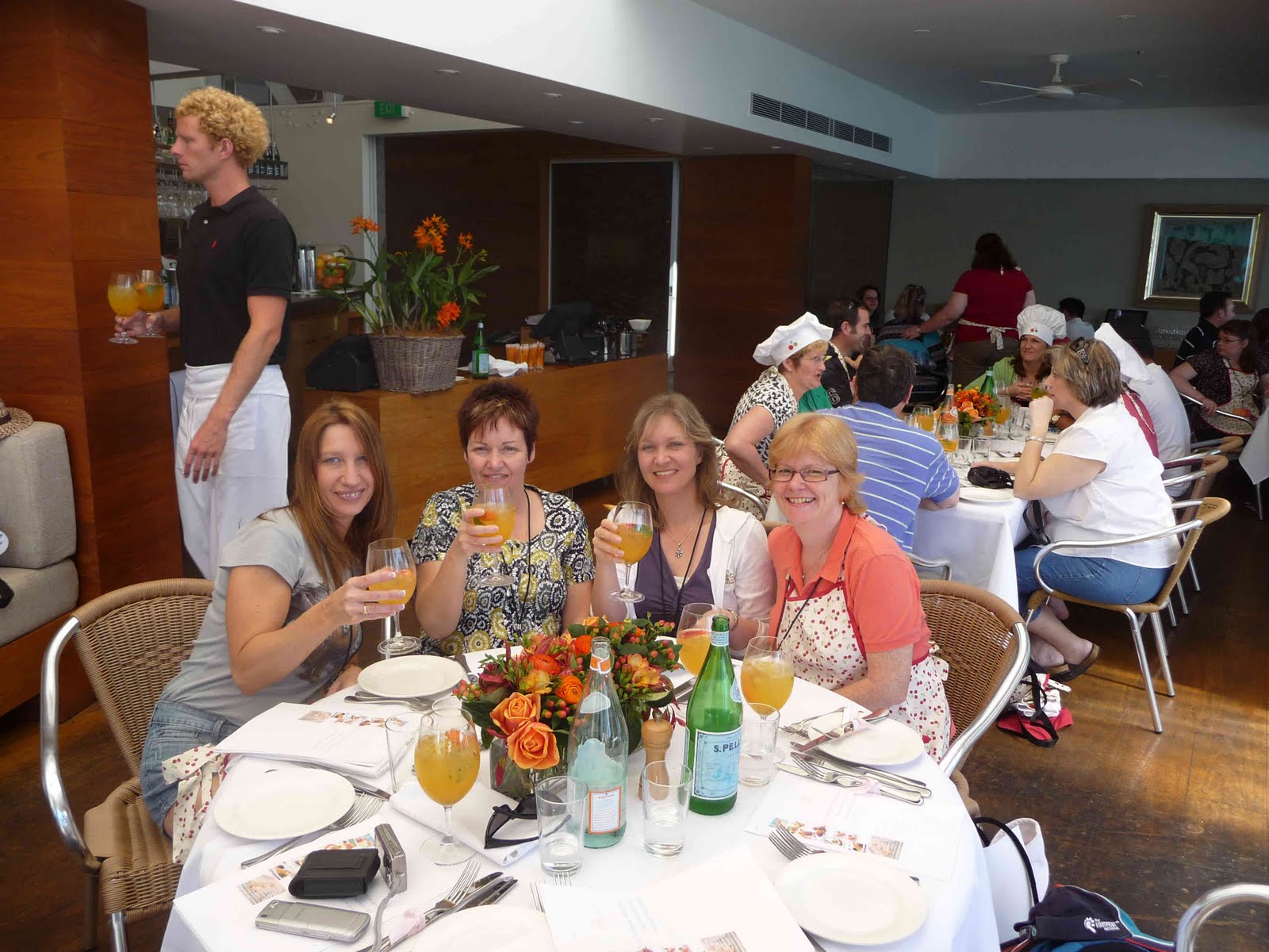 [Blogg_classP1010445.jpg]