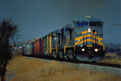 this southbound TFM train