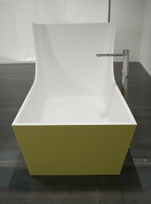 The LUNA Bathtub Design