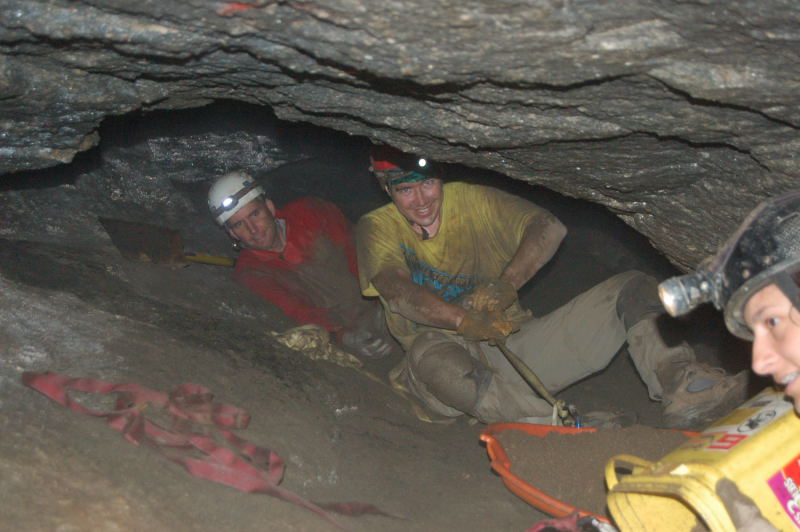 [CaveDig0004.JPG]