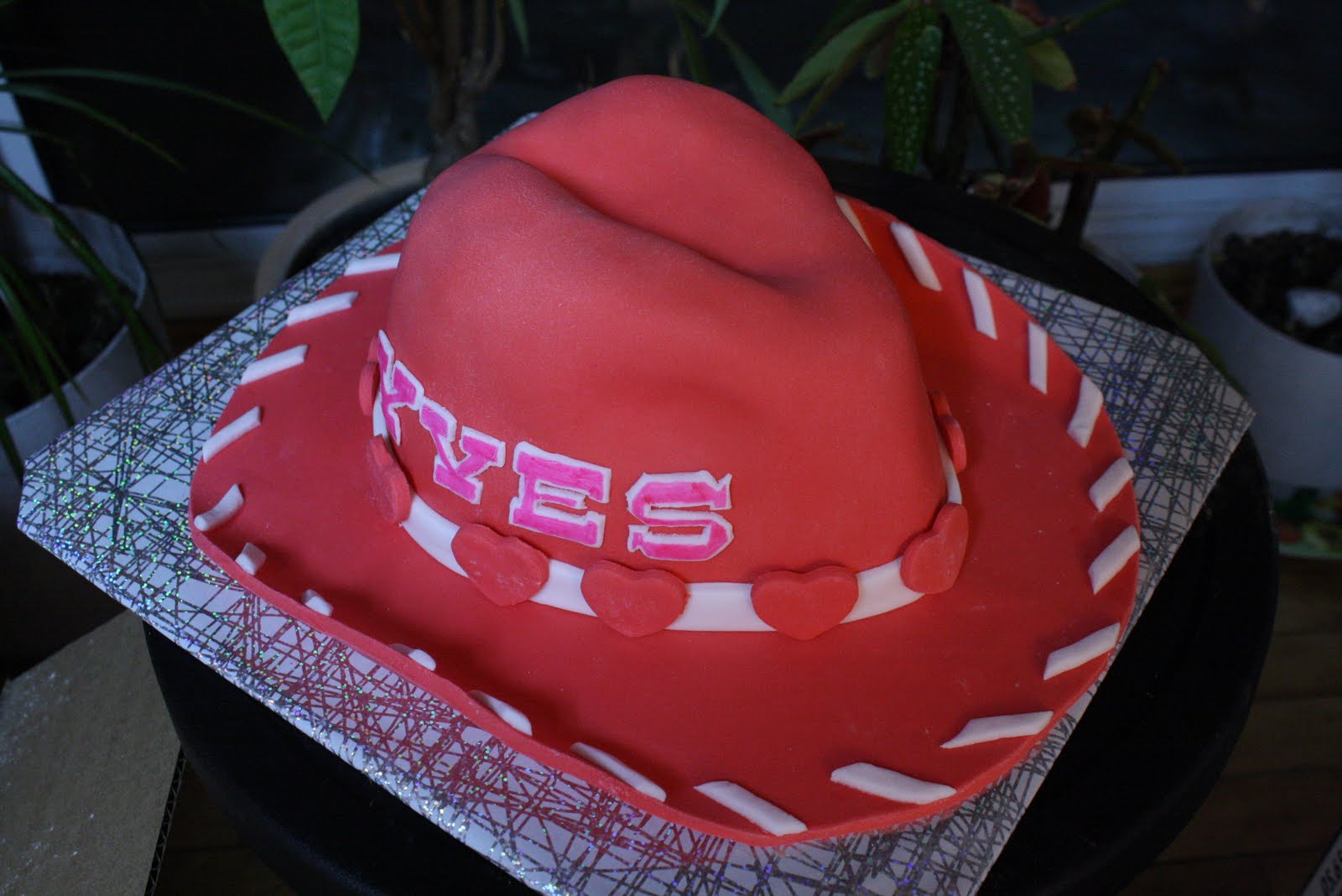 [Cake_CowBoyHat+234.JPG]