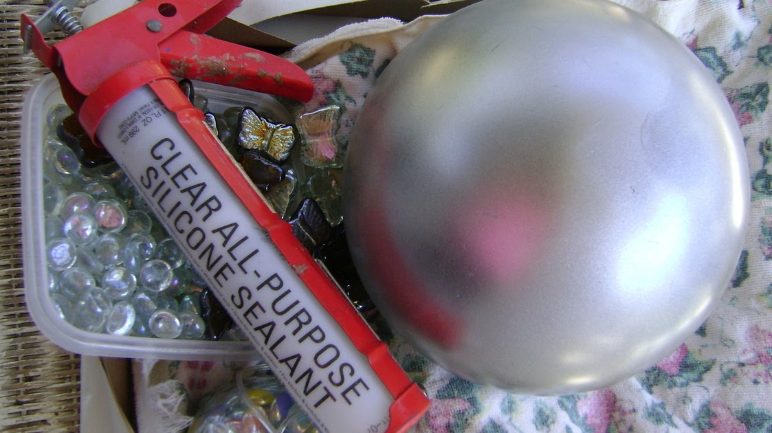Bits and Pieces Make A Gazing Ball Using A Bowling Ball,Bottle Cap