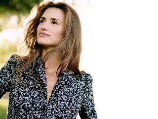 Free wallpapers without watermarks of Penelope Cruz at Fullwalls.blogspot.com