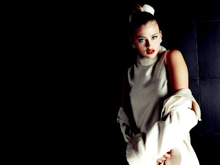 Free wallpapers without watermarks of Estella Warren at Fullwalls.blogspot.com