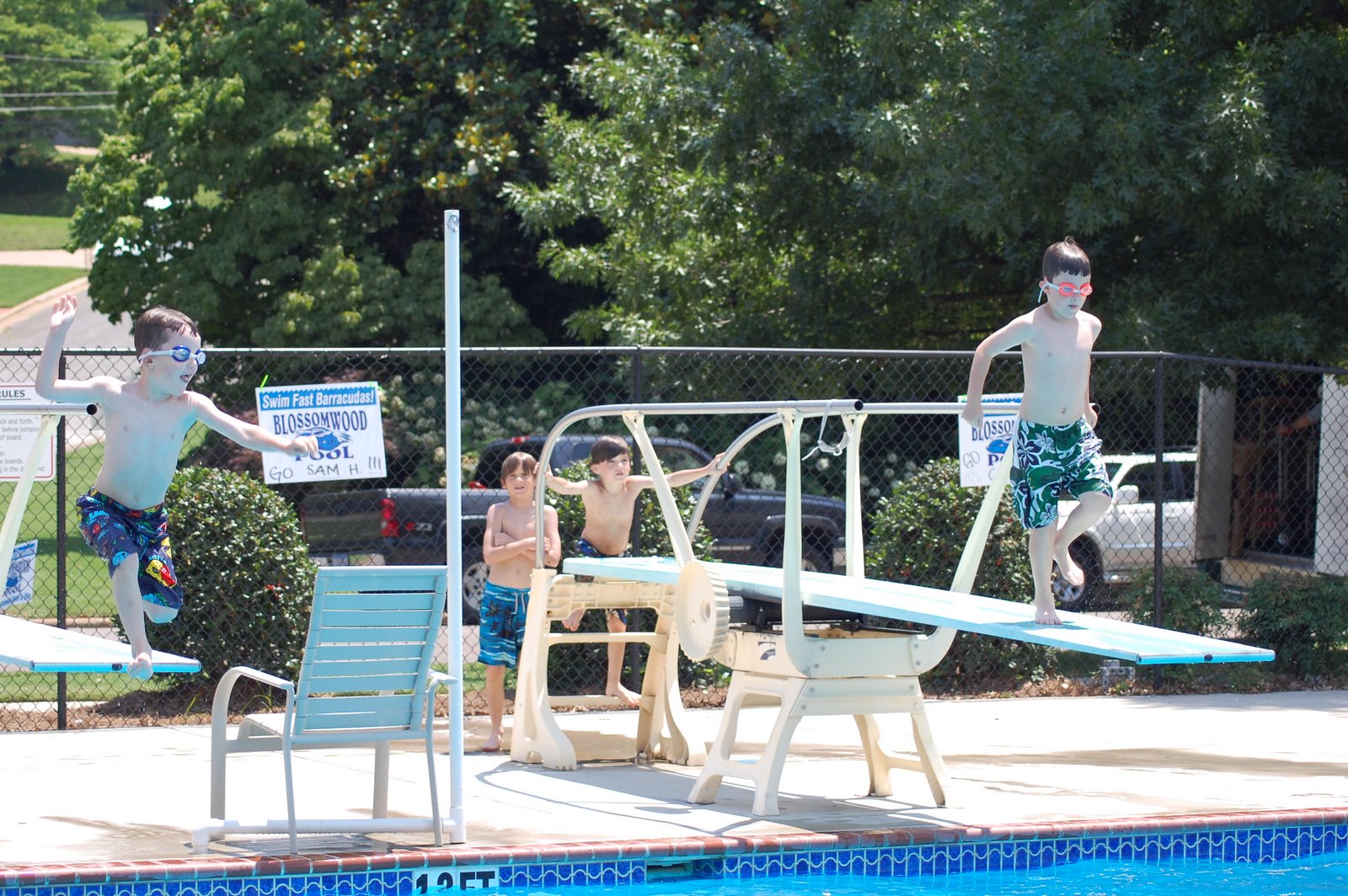 [day+at+the+pool+022.JPG]