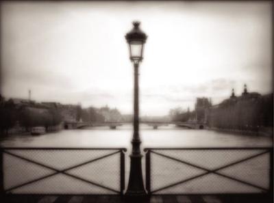 [Pont-des-Arts--Paris-Sondra-Wampler-30650.jpg]