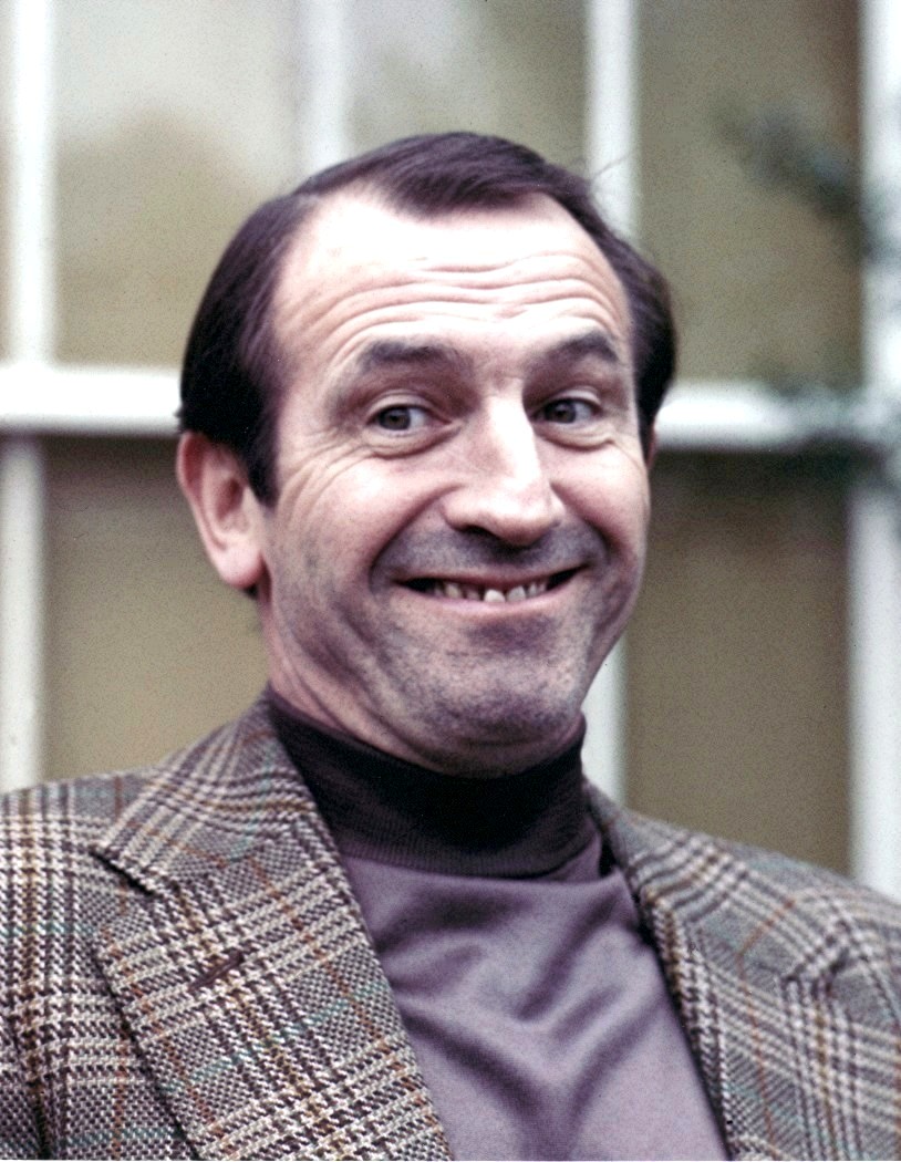 [leonard+rossiter.jpeg]