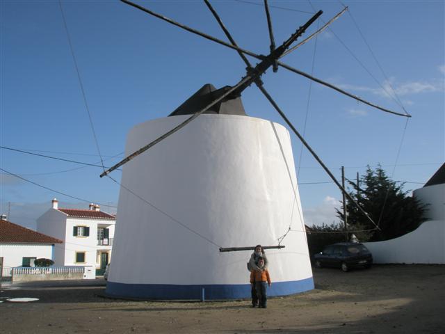 [PB290478+(Small).JPG]